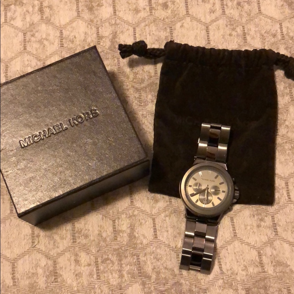 Men’s Michael Kors grey watch